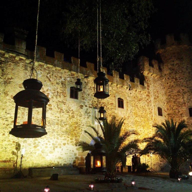 Casa Rural Castillo De Касерес Екстер'єр фото